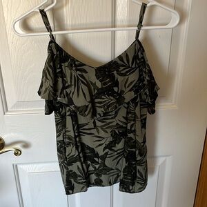 Women's Black and Green Leaf Print Top Sz small